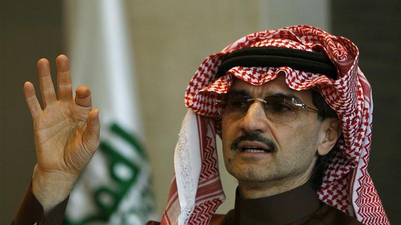 الوليد بن طلال يبيع 17% من \"المملكة القابضة\" للصندوق السيادي السعودي