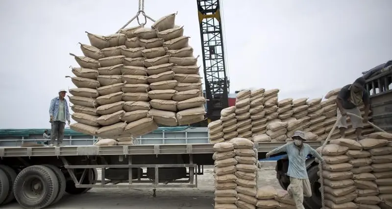 Saudi cement sales down in 2022, exports surge\n