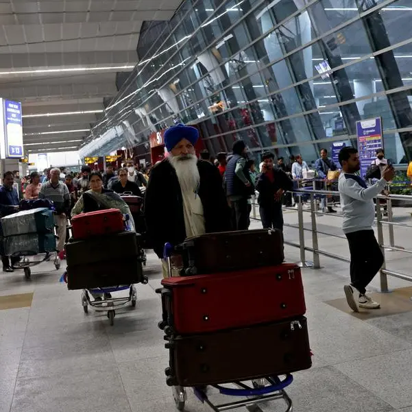 India aviation minister says to look into issue of rising airfares