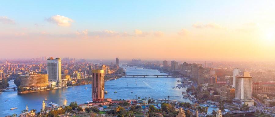 إنفوجرافك: القابضة أبوظبي تقتنص حصص في 5 شركات المصرية