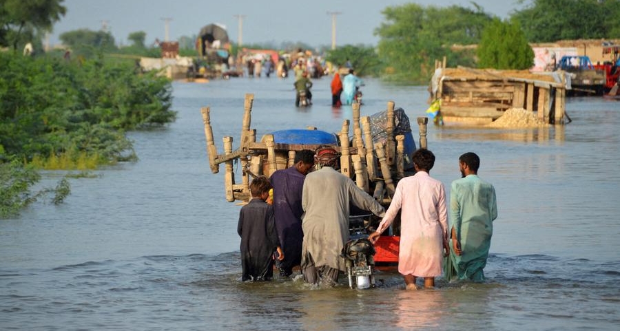 Global aid starts to arrive as cataclysmic floods overwhelm Pakistan