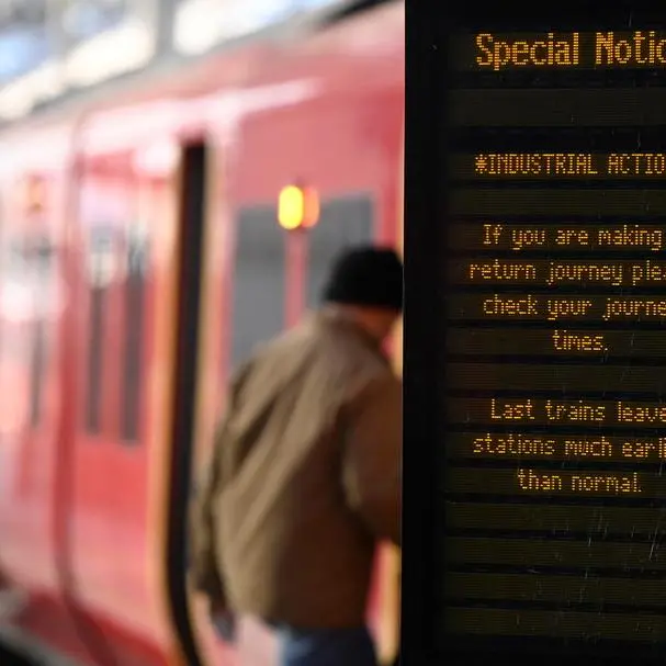 UK train workers to walk out on Jan. 5 over pay dispute