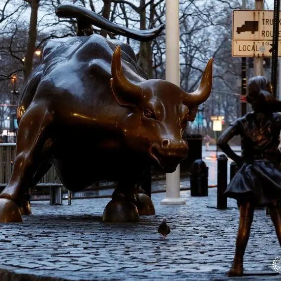 'Fearless Girl' extends face-off with Wall Street's 'Charging Bull'