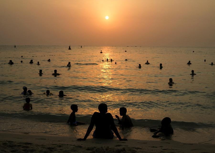 Združeni arabski emirati se soočajo z rekordno visokimi temperaturami po najtoplejši pomladi doslej