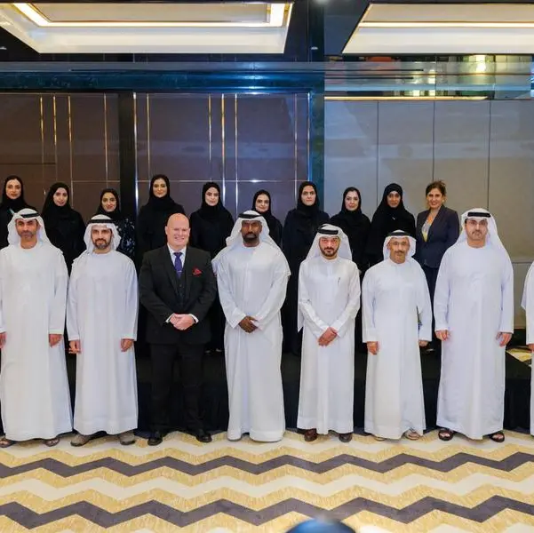Dubai Financial Audit Authority celebrates graduation of 10 employees from leadership development program