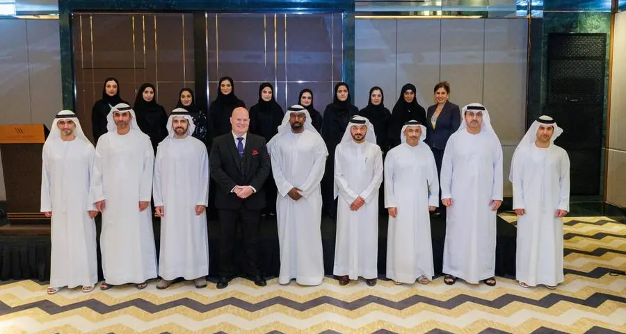 Dubai Financial Audit Authority celebrates graduation of 10 employees from leadership development program