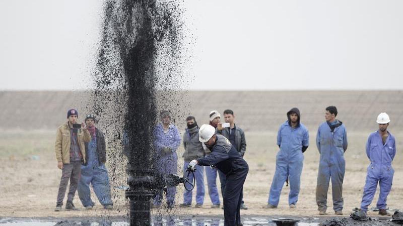 أسعار النفط ترتفع مع تراجع حدة المخاوف بشأن الركود