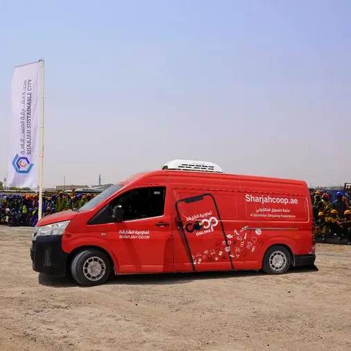 Sharjah Sustainable City and Sharjah Co-op team up to offer summer refreshments for on-site works