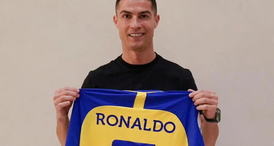 Ronaldo's pic holding his Al-Nassr shirt receives 28mln likes
