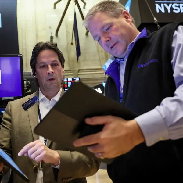 US stocks-S&P posts 4th straight decline as recession talk weighs on Wall Street