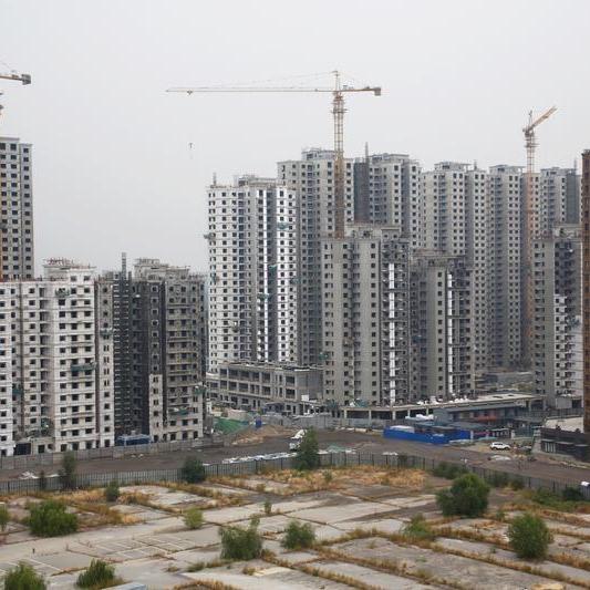 China property market slumps on developers' debt crisis, weak buyer sentiment\n