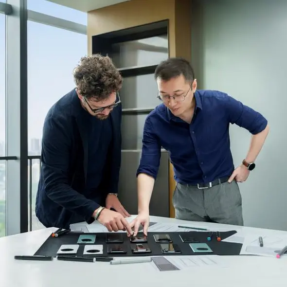 Porsche Design and HONOR join forces to combine cutting-edge technologies with functional design