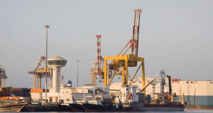 86% of the Duqm container crane project completed