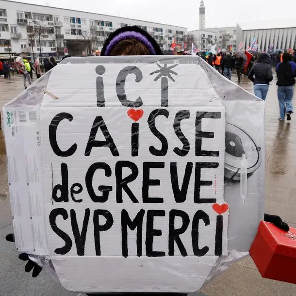 Pension protests to bring 'maximum' workers in France after government, union talks fail