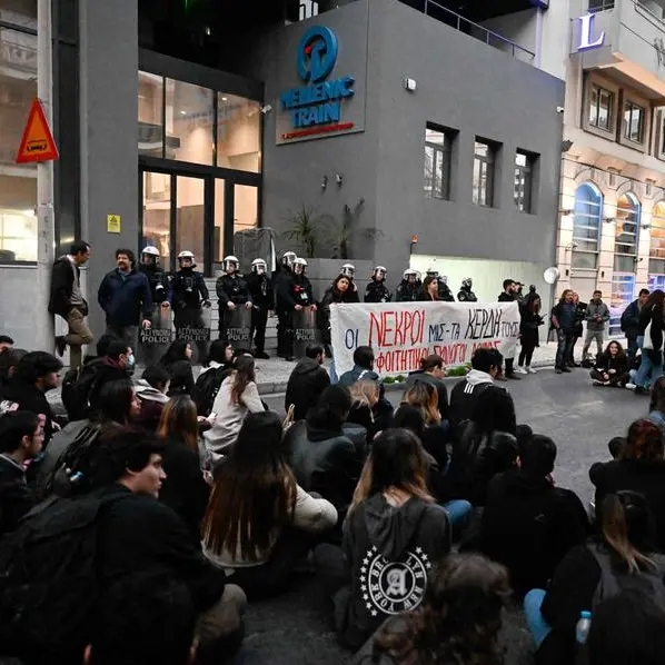 Outrage as Greece admits 'failures' after fatal train crash