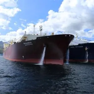 Qatargas completes first commercial ship-to-ship transfer of LNG cargo at Subic Bay in Philippines