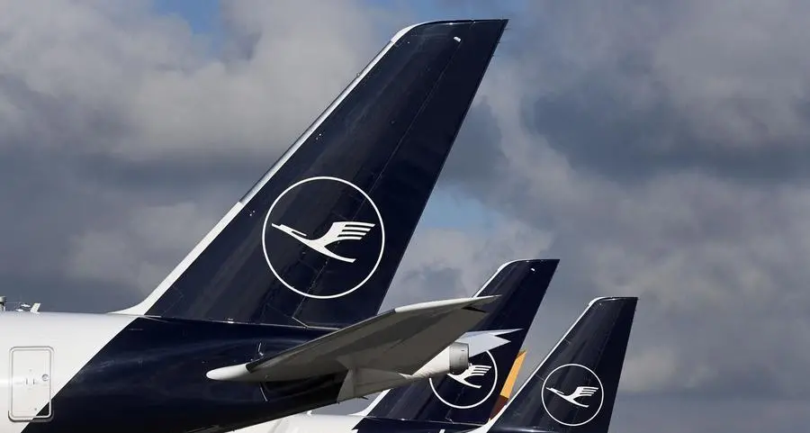 Lufthansa to sell catering unit LSG