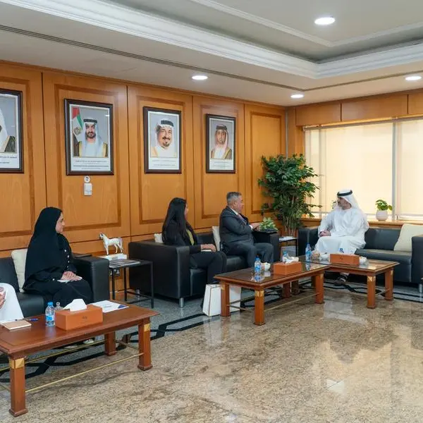 Ajman Chamber discusses economic cooperation with the Embassy of Peru