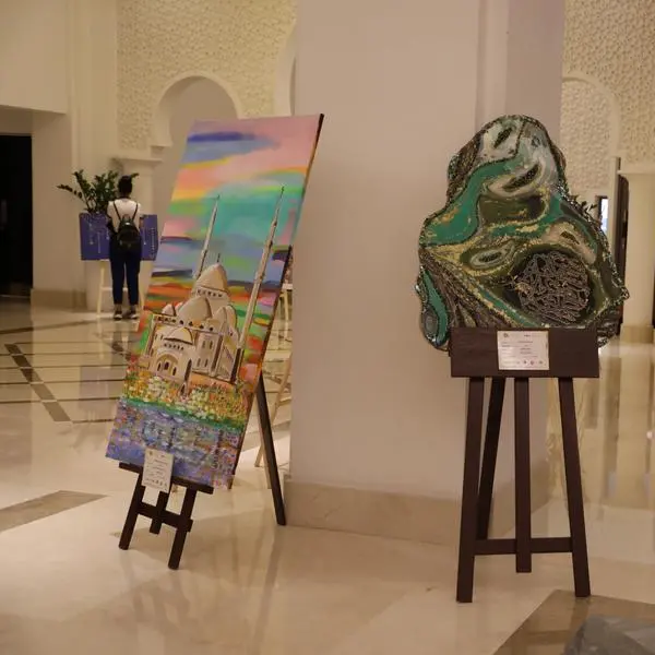Ajman Tourism organizes the Ayah Art Exhibition