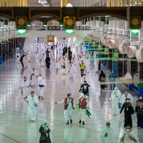السعودية تطلق بوابة موحدة للعمرة والزيارات السياحية