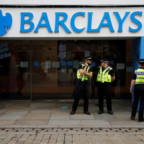 Barclays moves to cut 'a few hundred' investment bank underperformers