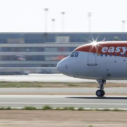 UK's easyJet sees strong summer momentum, lifting shares