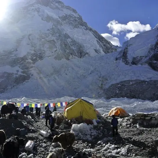 Etihad Airways chef brings fine dining to Mount Everest, breaking Guinness World Record