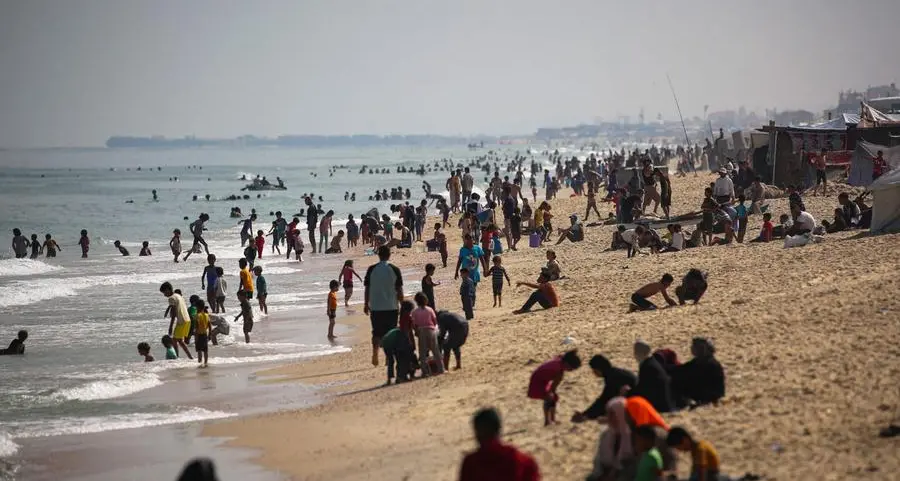 UN says 800,000 have fled fierce fighting in Rafah