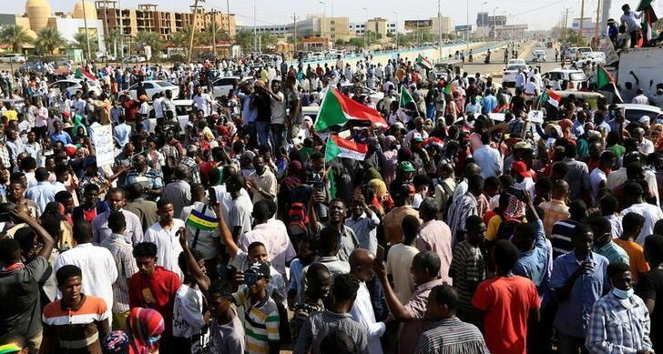وفاة متظاهرين في السودان أثناء احتجاج للمطالبة بحكم مدني