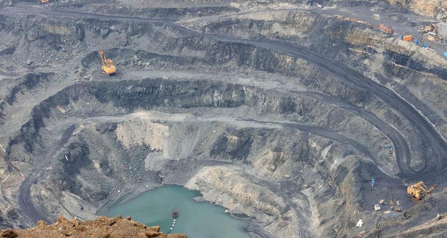 Miner Ferrexpo cuts production due to Ukraine conflict