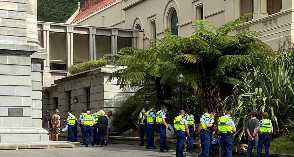New Zealand police make arrests as COVID vaccine mandate protests enter 3rd day