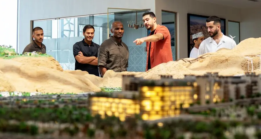 Football legend Florent Malouda visits the Sustainable City – Yiti