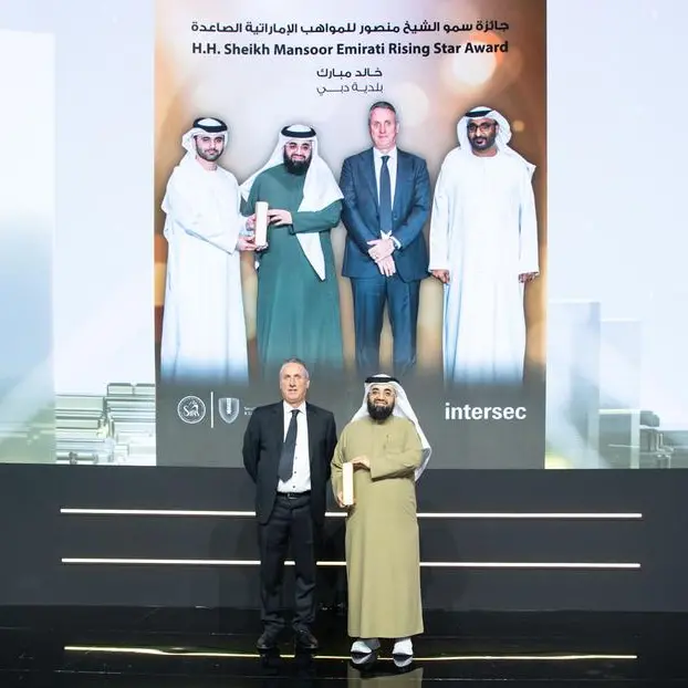 Dubai Municipality’s Khalid Mubarak honoured with H.H Sheikh Mansoor bin Mohammed bin Rashid Al Maktoum Emirati Rising Star Award