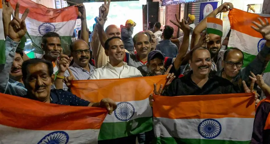 India hand Pakistan seven-wicket World Cup rout