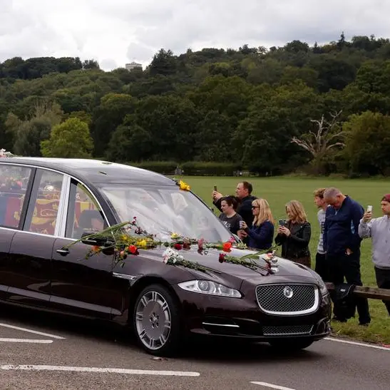 Farewell to the queen: crowds line streets of London and Windsor