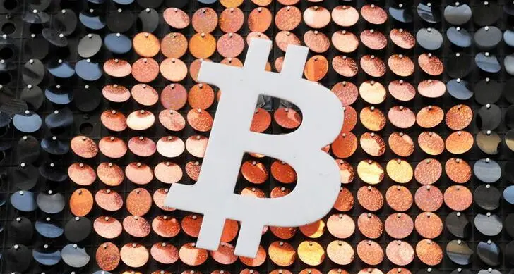 Rush to bitcoin? Not so fast, say keepers of corporate coffers