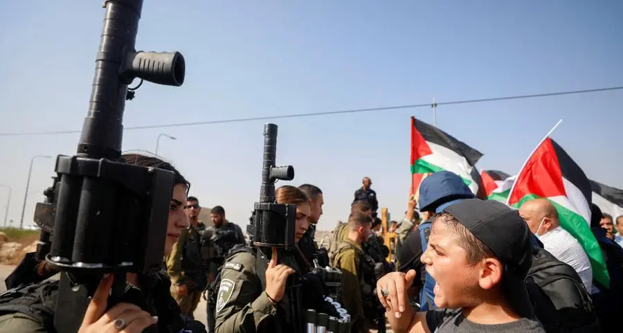Two Palestinian gunmen, Israeli army officer killed in West Bank clash