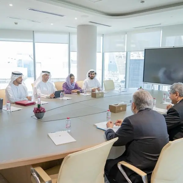 ثاني الزيودي يبحث مع وزير التجارة الباكستاني سبل تعزيز التعاون التجاري والاستثماري خلال المرحلة المقبلة