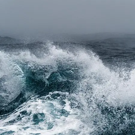 Pact signed to develop wave energy in Oman