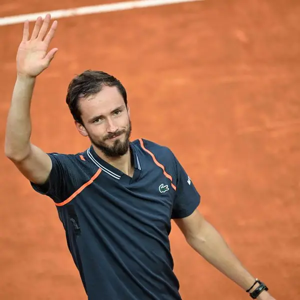 Tennis chiefs pledge roof for rain-lashed Italian Open