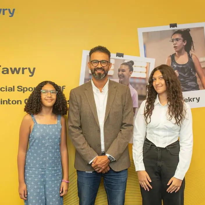 Fawry signed a sponsorship contract with the sisters Farida and Nour Fekry, Egypt's badminton champions