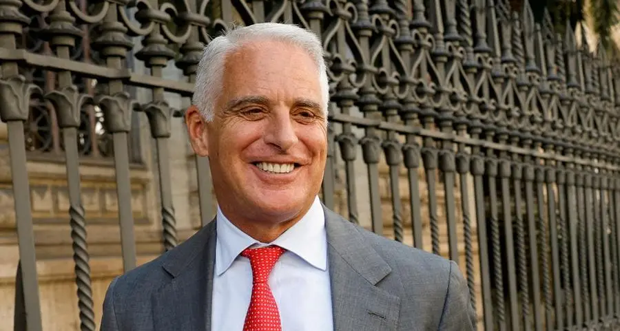 UniCredit CEO says no plans to abandon Commerzbank investment, newspaper reports