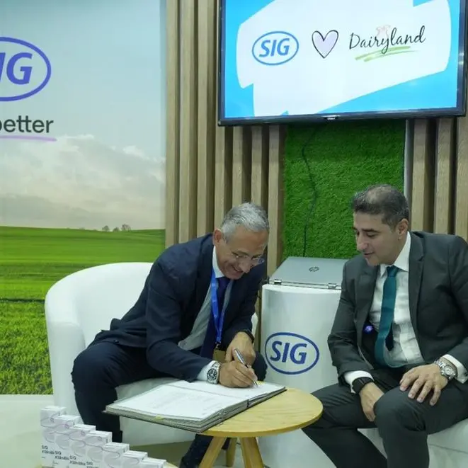 Dairyland signs with SIG during Gulfood Manufacturing 2024 in Dubai