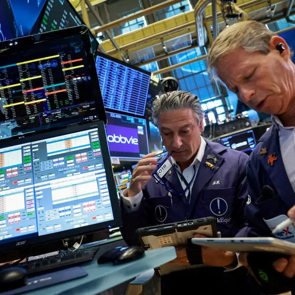World markets walk a tightrope between AI stocks and oil shocks