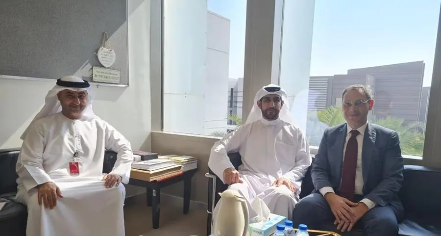 جامعة الإمارات تبحث سبل التعاون مع جامعة السوربون أبوظبي