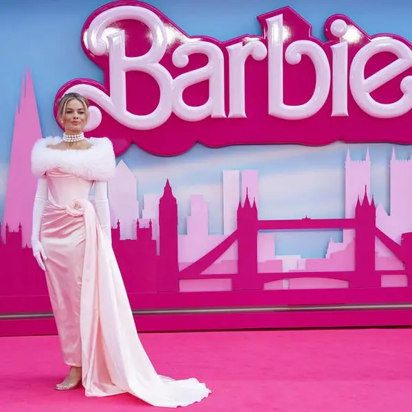 'Barbie' brings her pink party to Sunday's Golden Globes