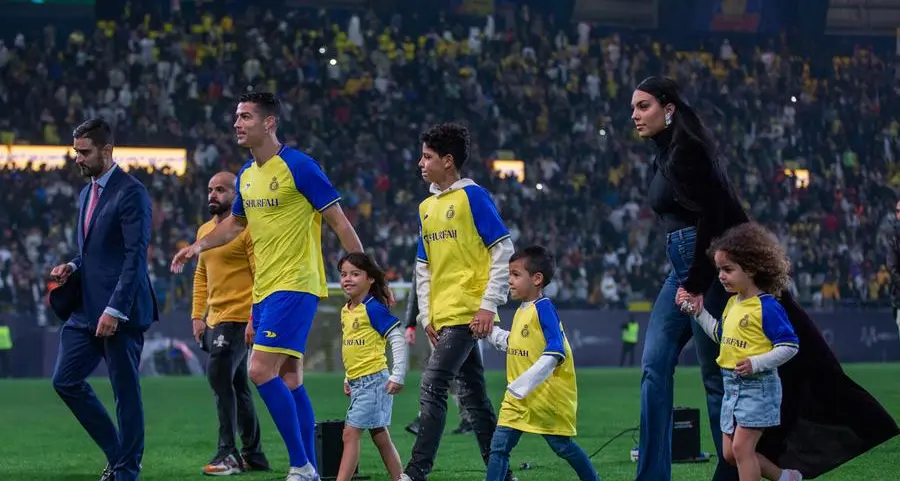 Cristiano Ronaldo's daughters sing in Arabic in viral video