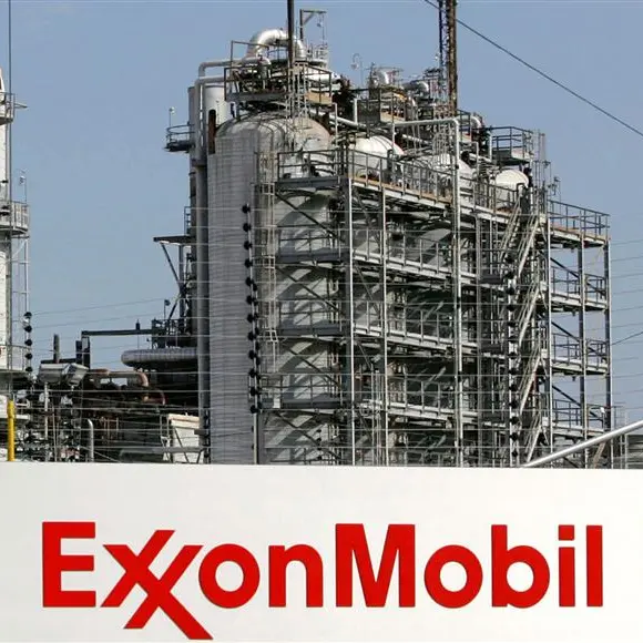 Qatar, Exxon to proceed with $10bln Texas LNG project - sources