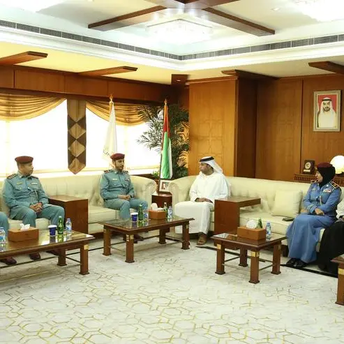 Ajman Chamber and Ajman Police discuss cooperation in the field of social responsibility