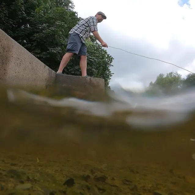 'Citizen scientists' battle to save historic UK river